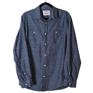 Urban Pipeline Long Sleeve Button Up Blue Shirt - size M - EUC